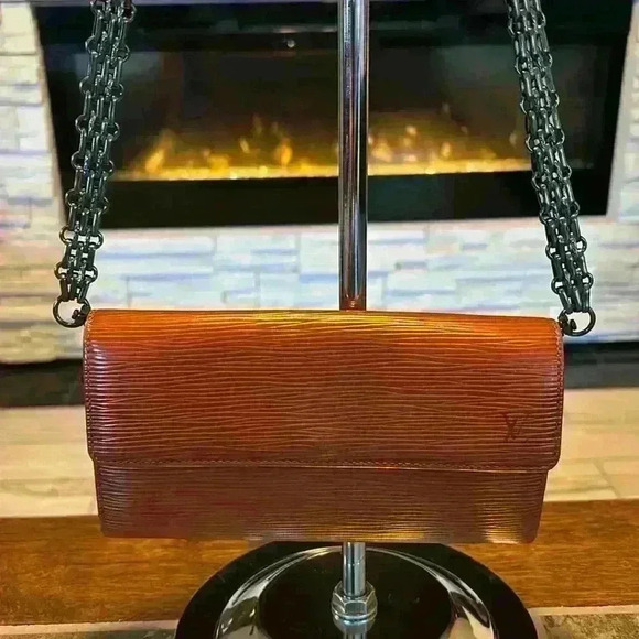 47” gunmetal crossbody chain - Picture 3 of 5